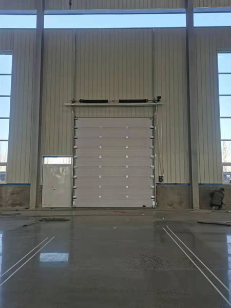 大型工業(yè)門(mén)